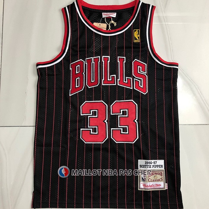 Maillot Chicago Bulls Scottie Pippen NO 33 Mitchell & Ness 1996-97 Noir